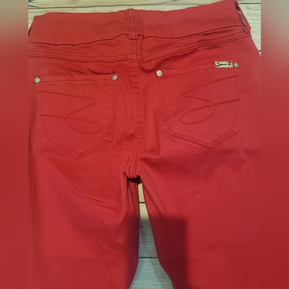 Red pants - Picture 3 of 4
